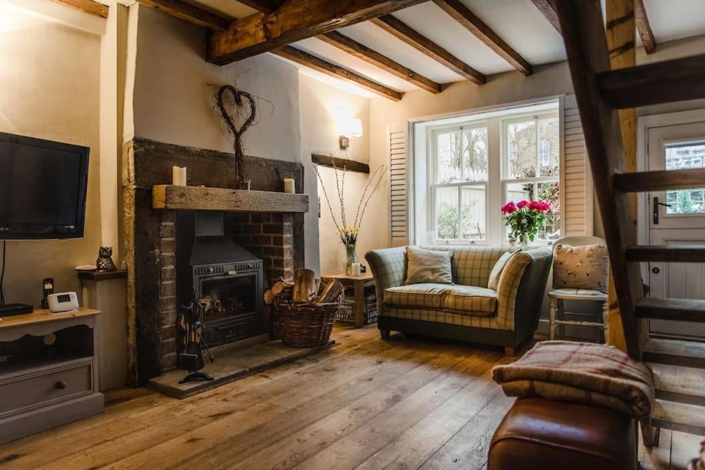 1800 Period Grade 2 Listed Cottage Addingham Dış mekan fotoğraf