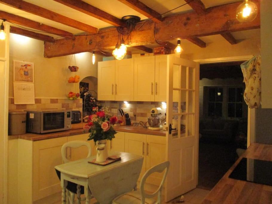 1800 Period Grade 2 Listed Cottage Addingham Dış mekan fotoğraf